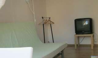 Гостиница WiFi hostel Самара Номер Твин эконом-класса-6